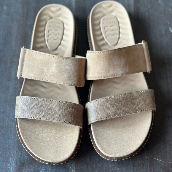 NEW Sperry plushwave leather slide sandals size 7.5 Beige Double Strap - Picture 1 of 5